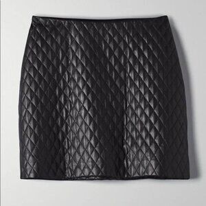Aritzia Sunday Best Flynn Quilted Faux Leather Mini Skirt Black Size 4